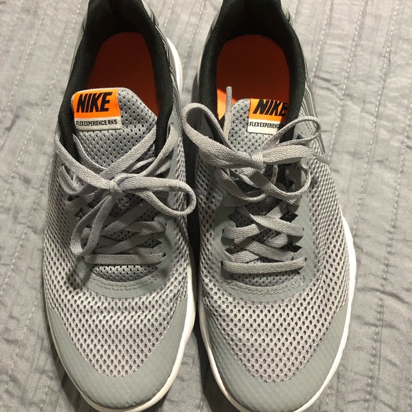Nike Shoes - Tenis shoes